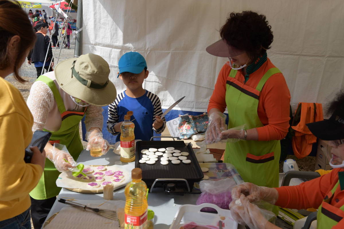 진달래필때 고운 진달래 화전을