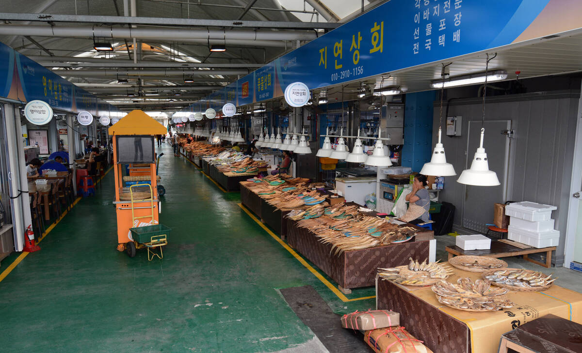 수산시장_건어물도매상가