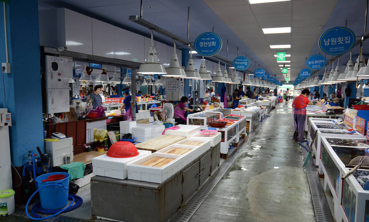 수산시장_건어물도매상가