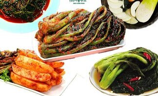 ㈜거풍푸드(갓김치, 갓장아찌, 열무김치, 비트동치미김치, 알타리김치)가 보여지는 이미지 김치 혼합세트 여수돌산갓김치 + 1개 더 라고 적혀있다.