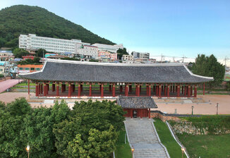 Yeosu City Completes 10-Year Restoration of Jinnamgwan Hall; Completion Ceremony..