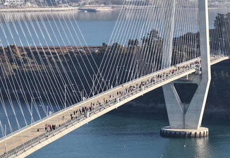 Yeosu Eleven Bridge Marathon Successfully Held for First Time… Potential for Gro..