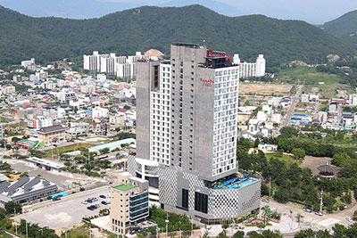 라마다 프라자 외관 전경