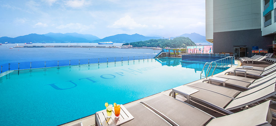 유탑마리나호텔 외부수영장 전경