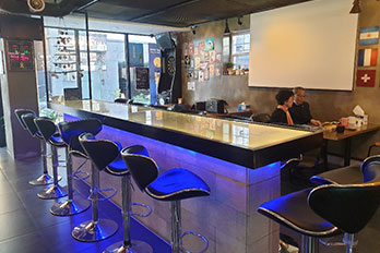 카페 내부 전경