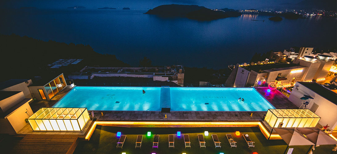 디아크 리조트 외부 수영장 전경