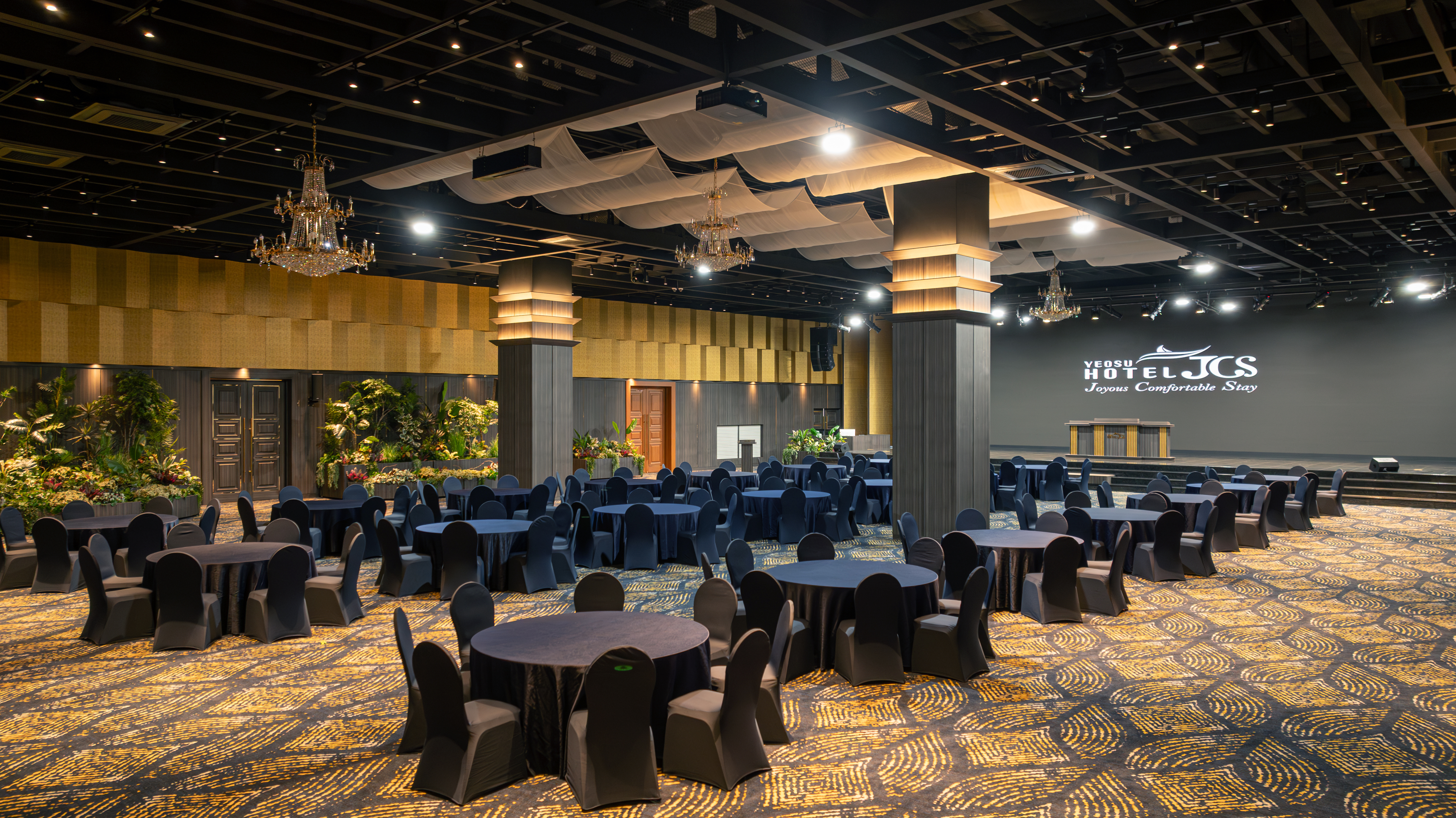 다이아몬드 내부 전경