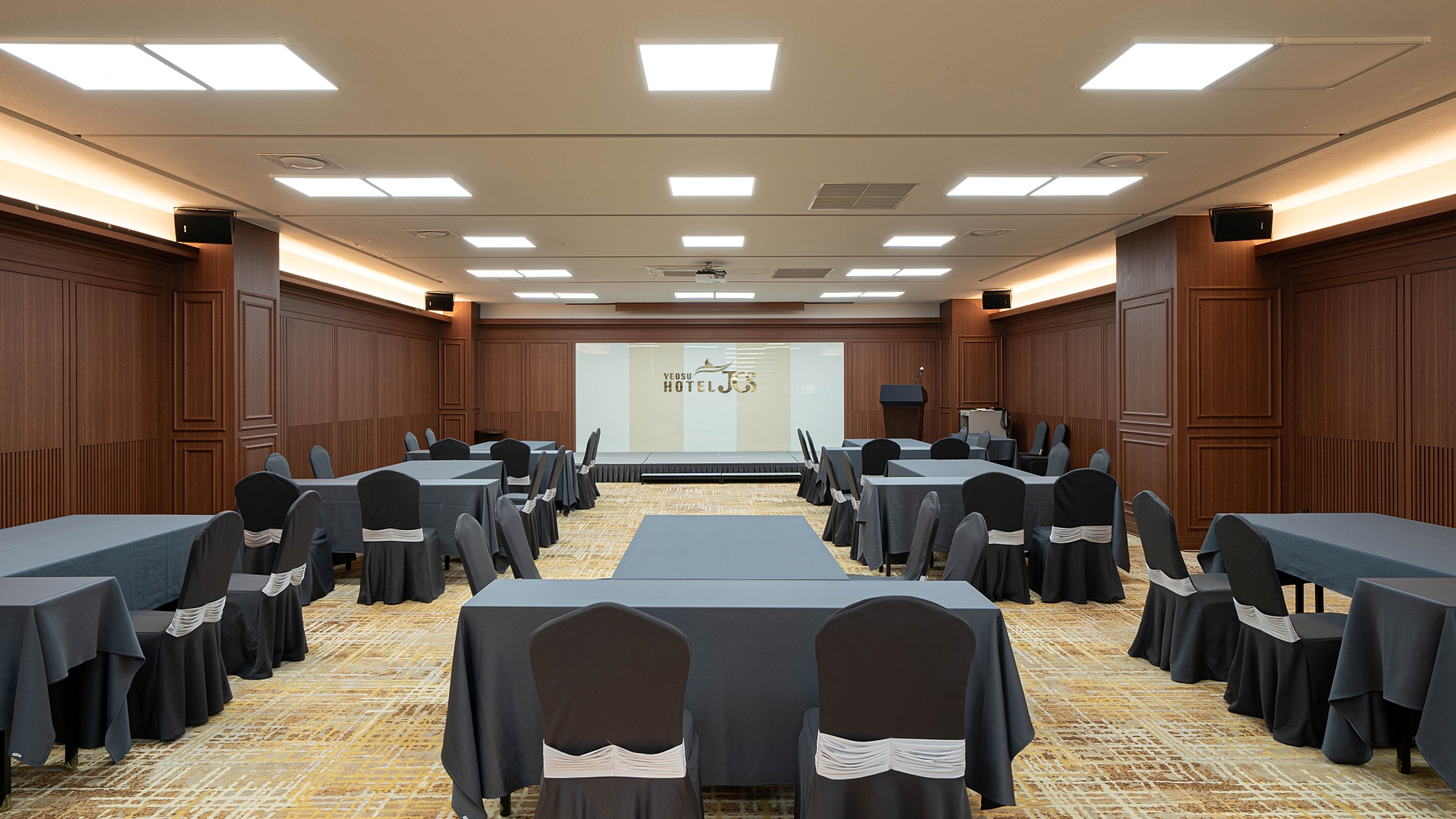 다이아몬드 내부 전경