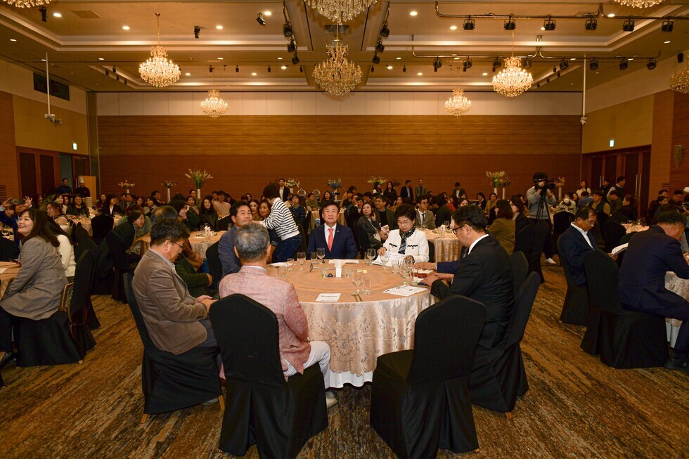 20241108 제6회 여수시 사회복지사의 밤-1.jpg