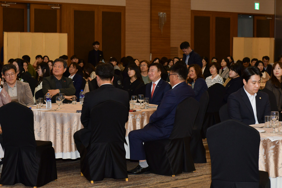 20241108 제6회 여수시 사회복지사의 밤-7.jpg