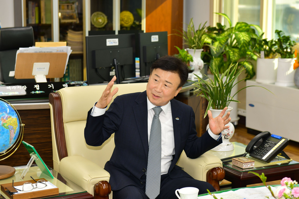 20241112 국제로타리 3610지구 제1지역 자동심장충격기 지원 협약식-8.jpg