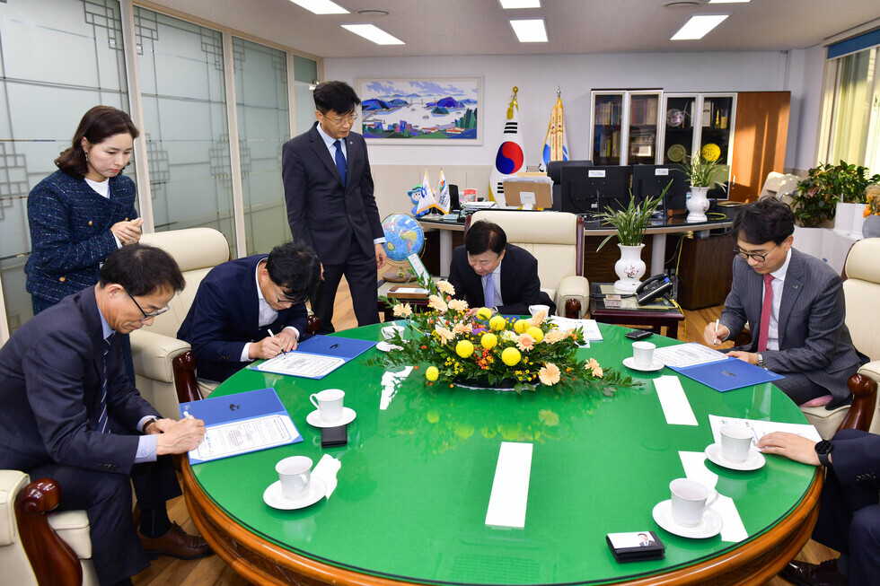 20241118 클린페이 업무 협약식-8.jpg