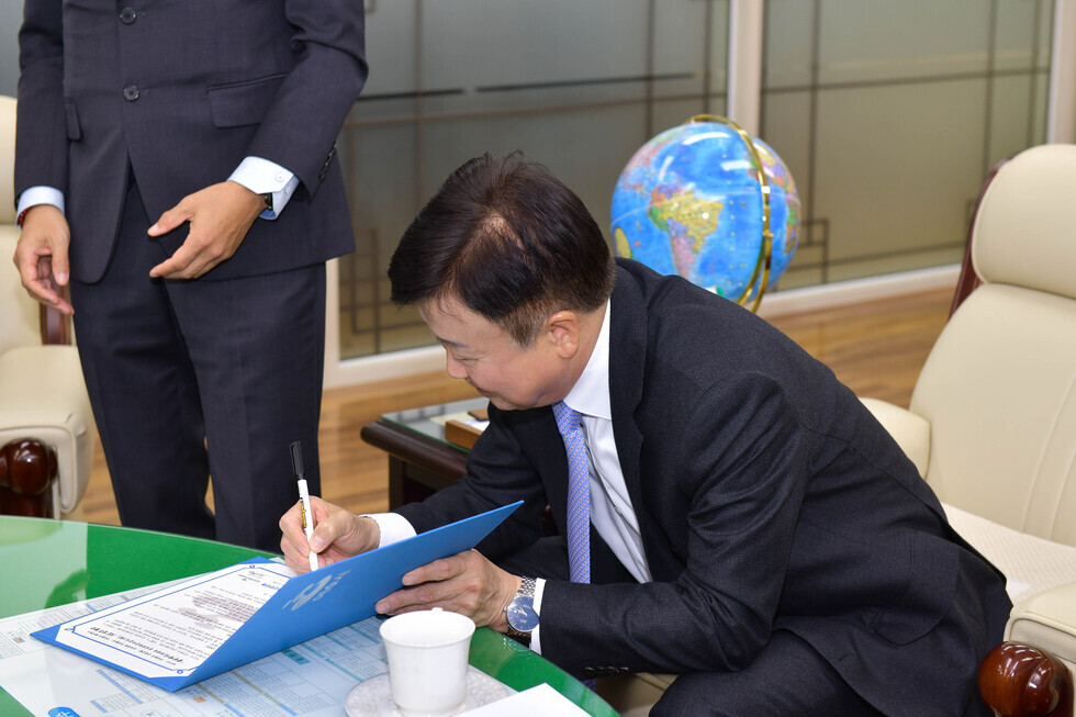 20241118 클린페이 업무 협약식-9.jpg