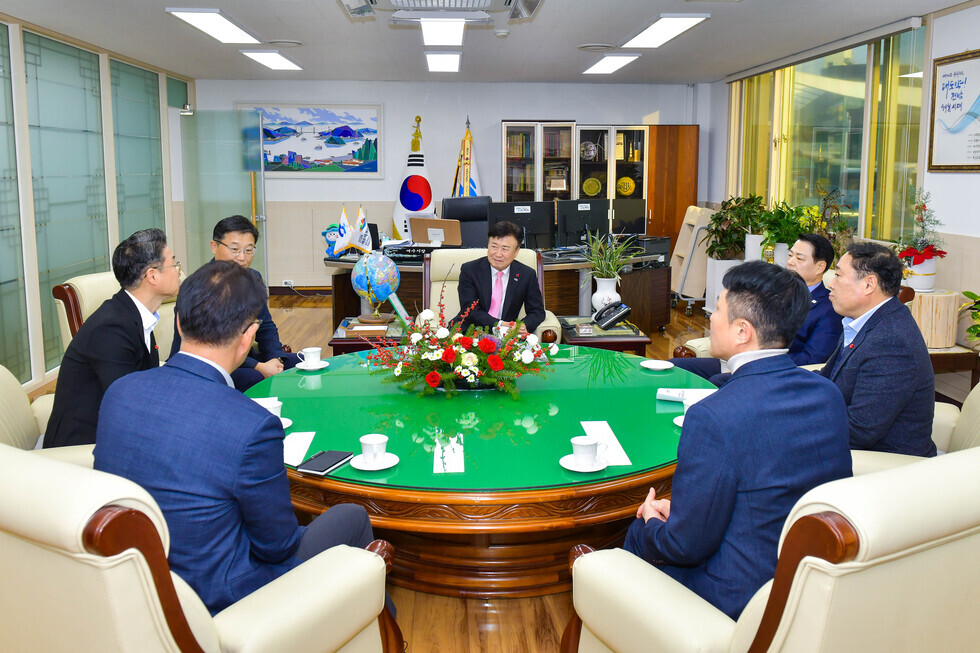 20241202 여수항만공사 LG화학 저소득아동 청소년 치과치료지원사업 후원식-4.jpg