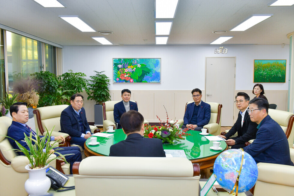 20241202 여수항만공사 LG화학 저소득아동 청소년 치과치료지원사업 후원식-8.jpg