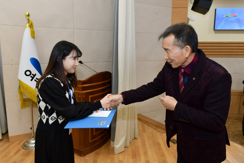 20241212 시정발전유공 이통장 표창식-5.jpg