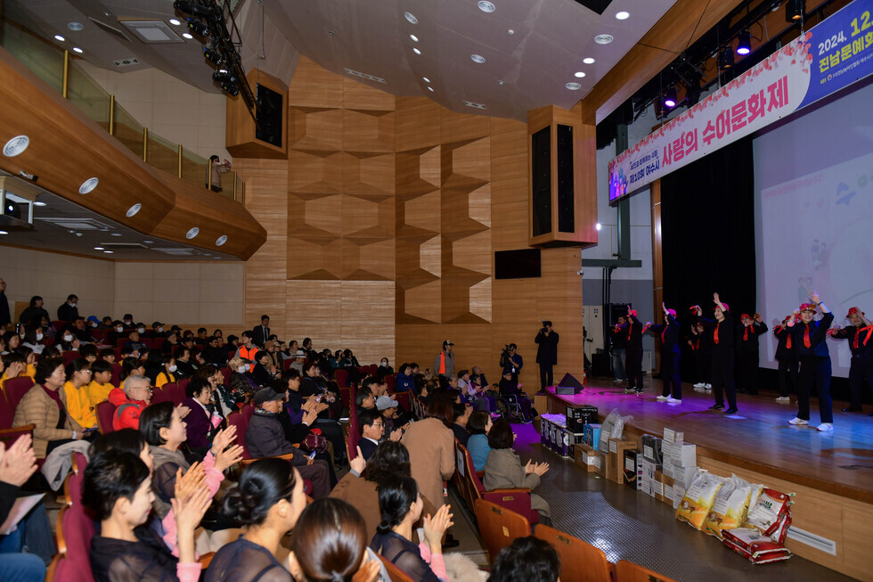 20241213 제10회 여수시 사랑의 수어문화제-5.jpg