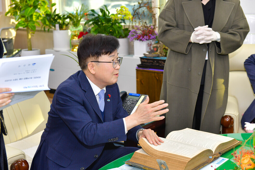 20241217 여수박물관 유물 기증식-3.jpg