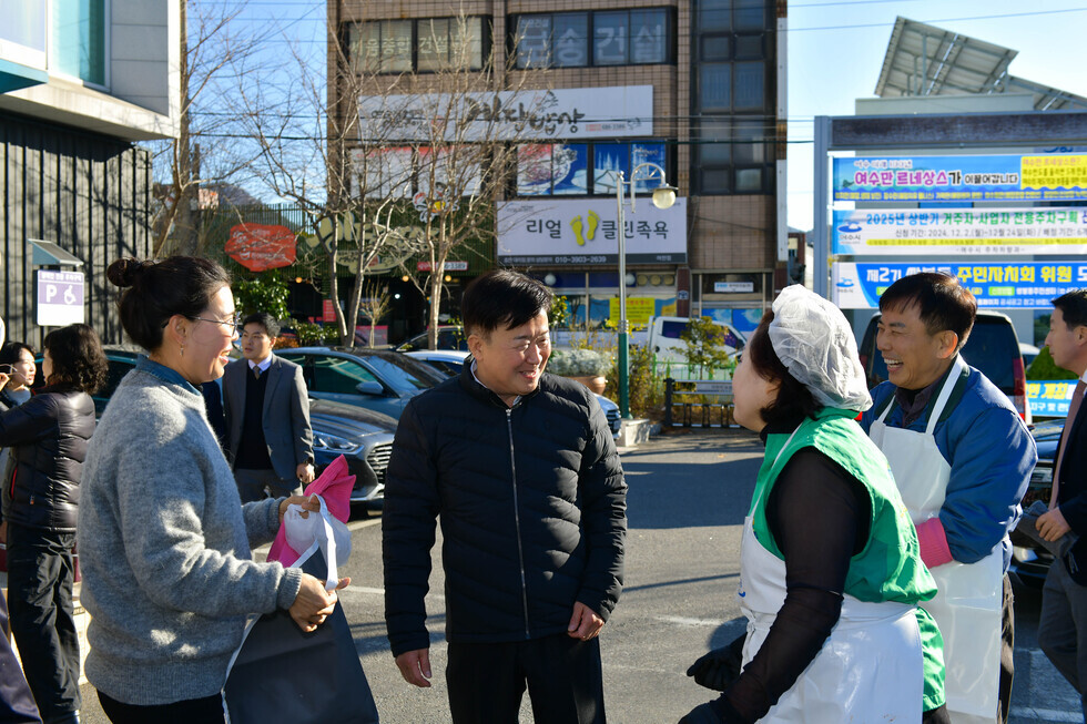 20241218 쌍봉동 사랑의 김장김치 나눔 행사-3.jpg