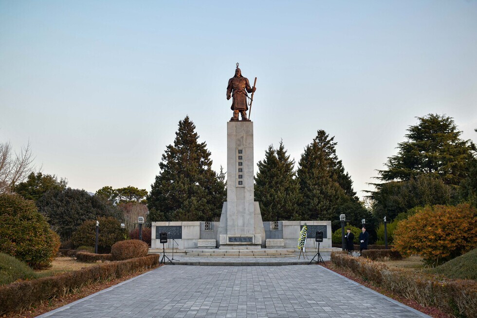 20250102 신년맞이 현충탑 참배-1.jpg