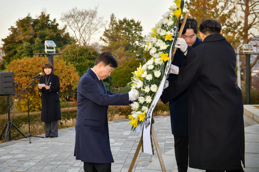 20250102 신년맞이 현충탑 참배-2.jpg