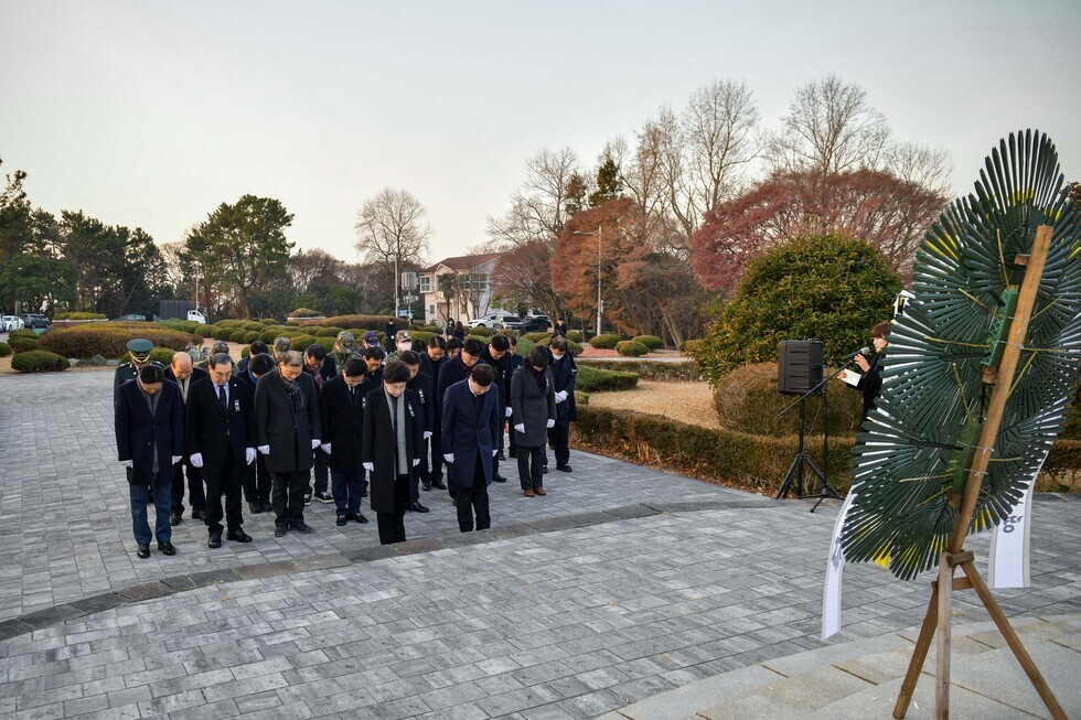 20250102 신년맞이 현충탑 참배-3.jpg
