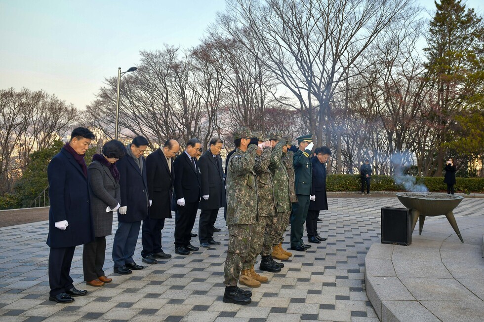 20250102 신년맞이 현충탑 참배-13.jpg