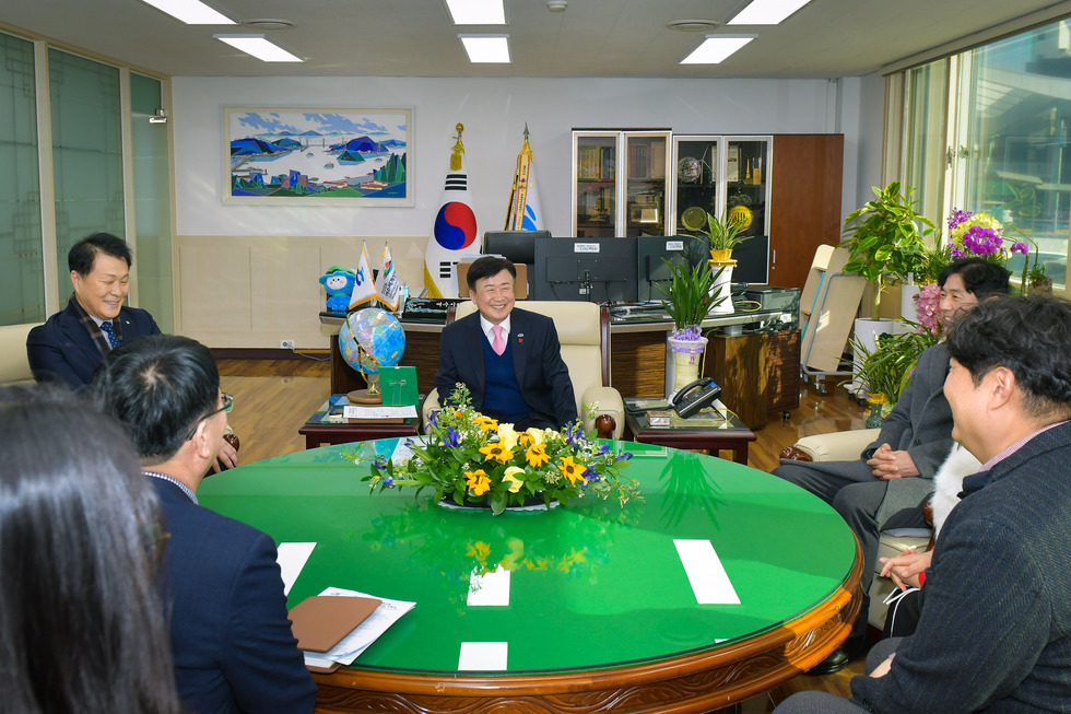 20250109 전남 여수지역건축사회 성금 기탁식-2.jpg