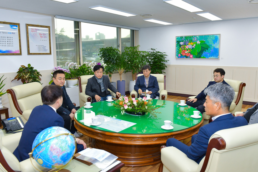 20250114 언론인협회 불우이웃돕기 성금 전달식-5.jpg