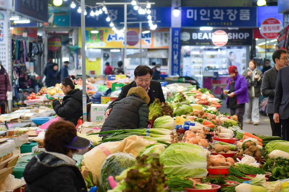 20250122 설맞이 전통시장 방문-10.jpg