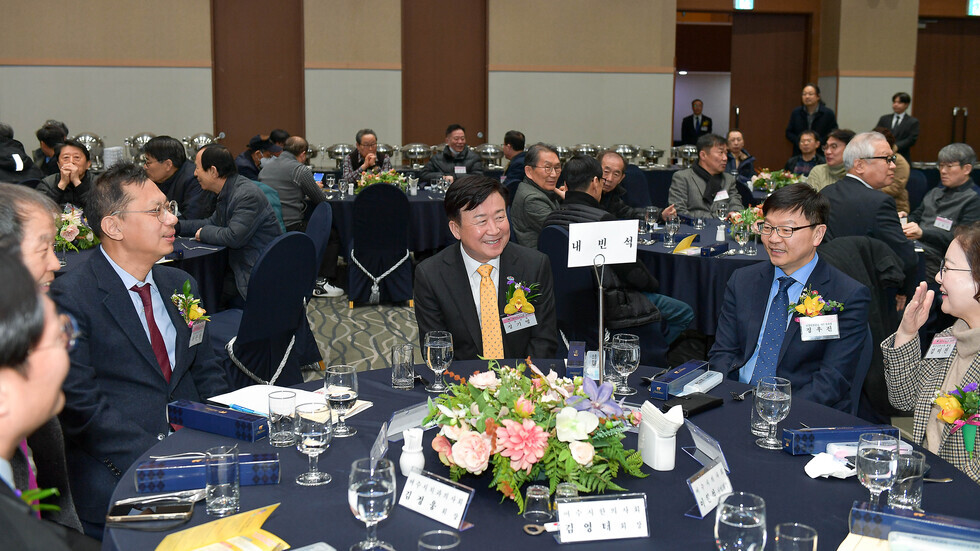 20250220 여수시의사회 회장단 이 · 취임식-1.jpg