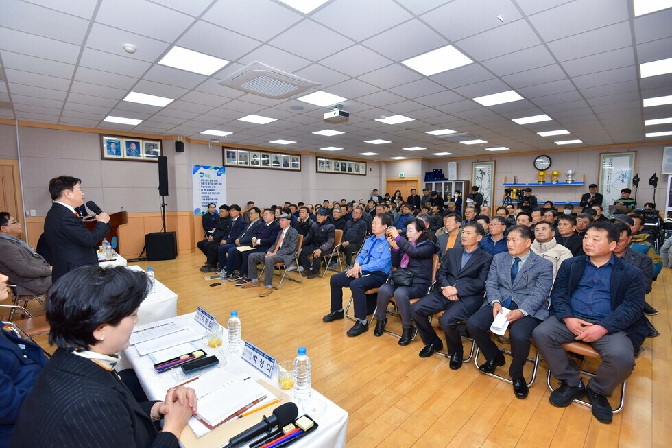 20250225 시민과의 열린 대화(돌산읍)-4.jpg