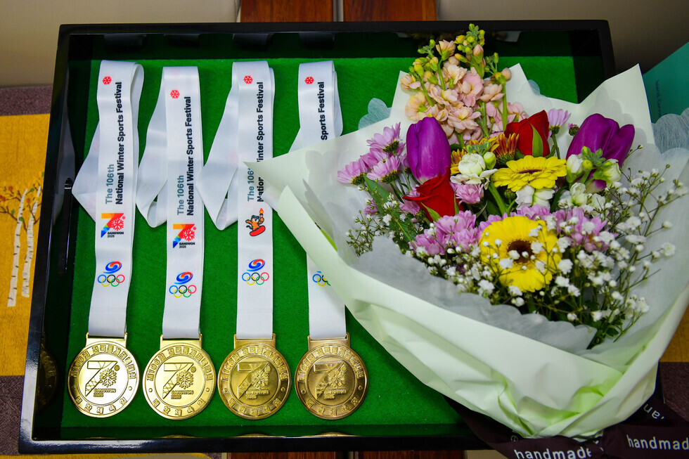 20250227 전국동계체전 알파인 스키 4관왕 달성 강다현 선수 축하 격려-1.jpg