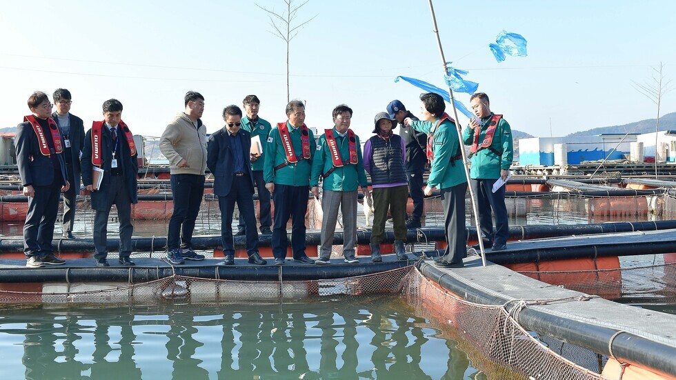20250228 저수온 피해 어류양식장 현장 방문-7.jpg