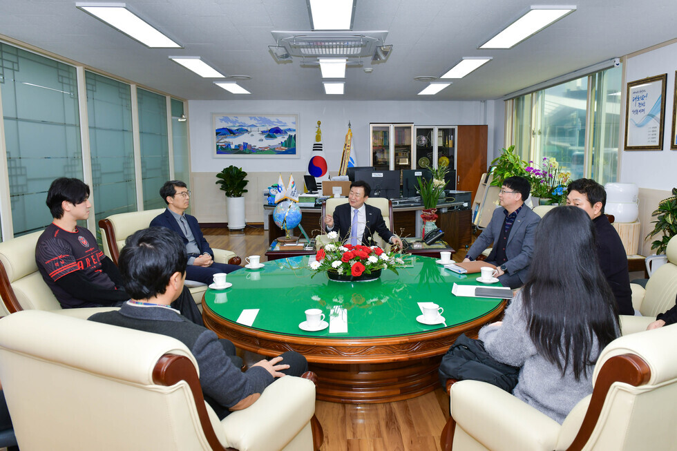 20250318 (사)여수축구사랑후원회 축구단체.청소년오케스트라 후원증서 전달식-5.jpg