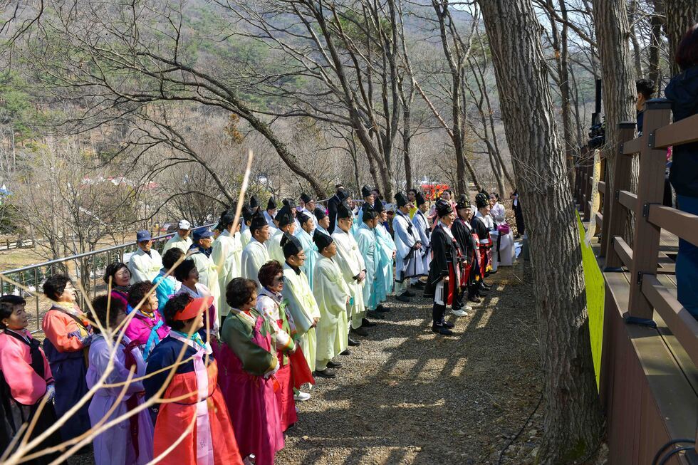 20250322 제33회 영취산진달래축제-8.jpg