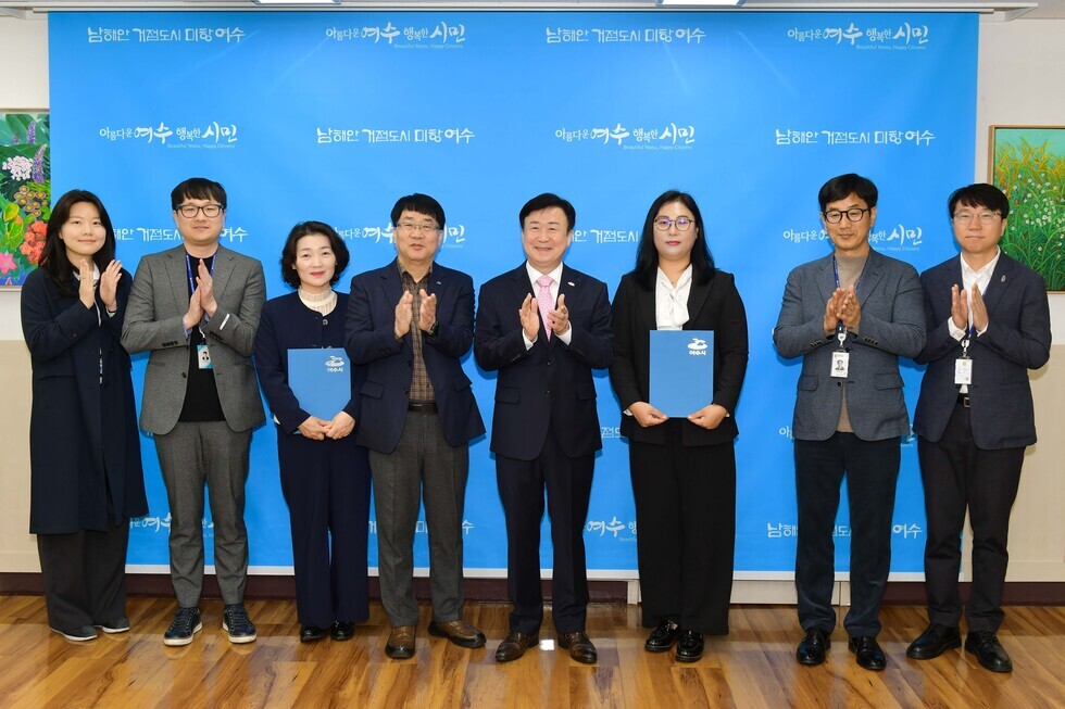 20250324 국공립어린이집 위탁 계약증서 전달식-5.jpg