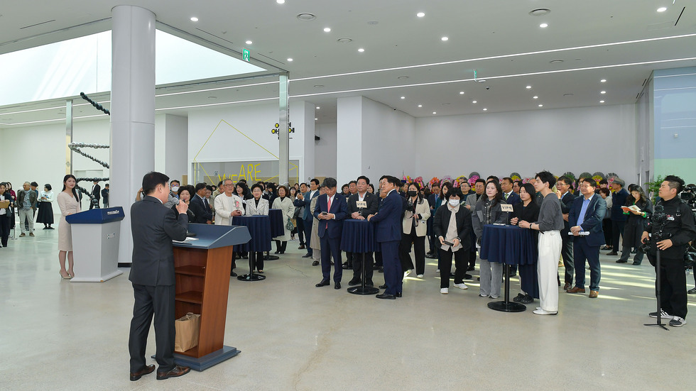 20250403 강종열 초대전 및 청년작가 전 개막식-7.jpg