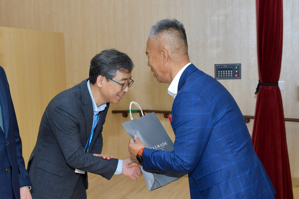 20250407 쌍봉동 주민자치회 카페 마주침공간 개점식-4.jpg