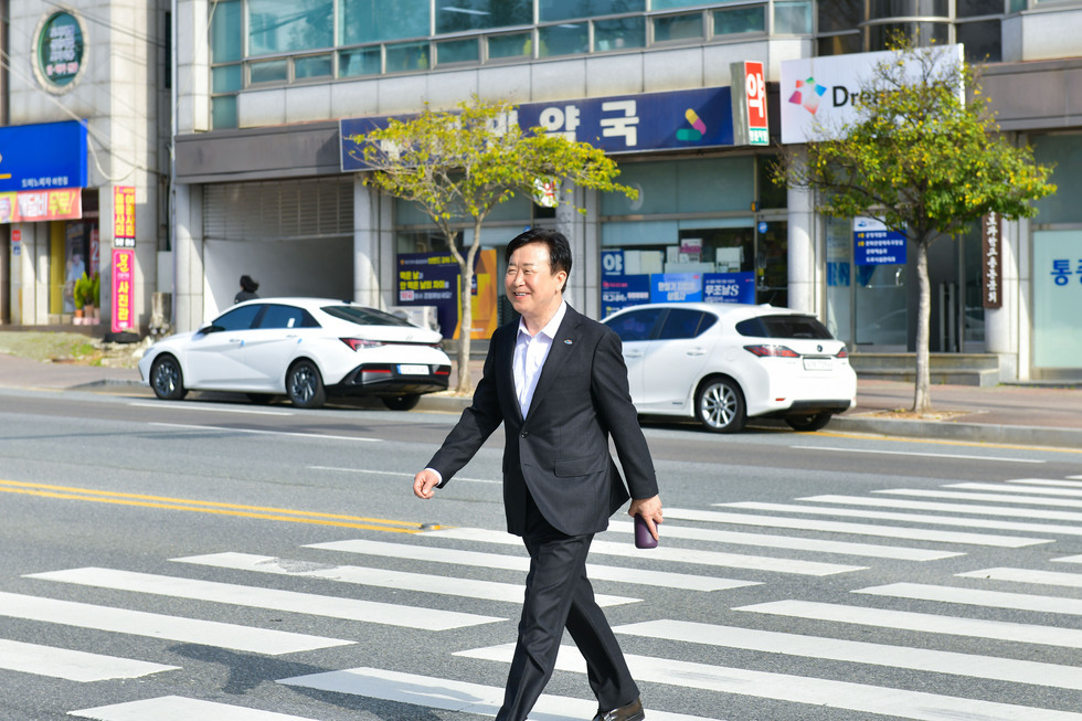 20250418 제18회 기후보호주간 여수 2025 기념식- 차 없이 출근하기-1.jpg