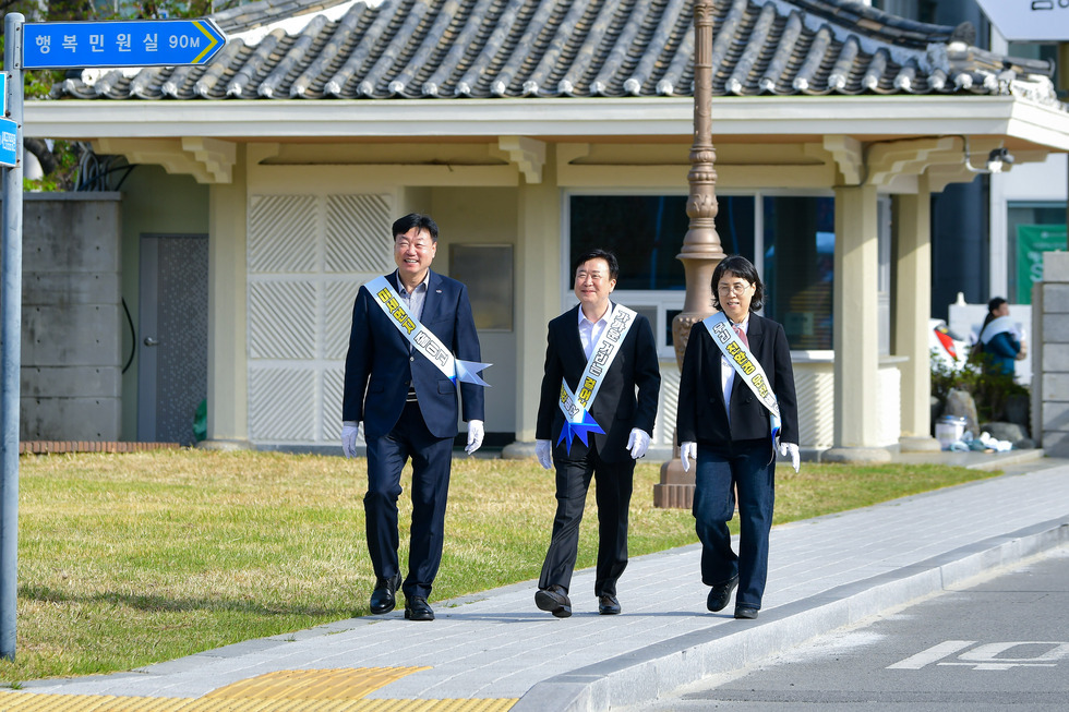 20250418 제18회 기후보호주간 여수 2025 기념식- 차 없이 출근하기-5.jpg