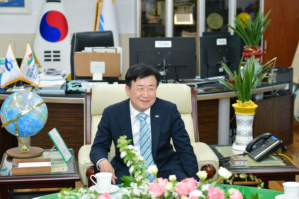 20250429 LG화학과 함께하는 '지니데이' 후원품 전달식-5.jpg