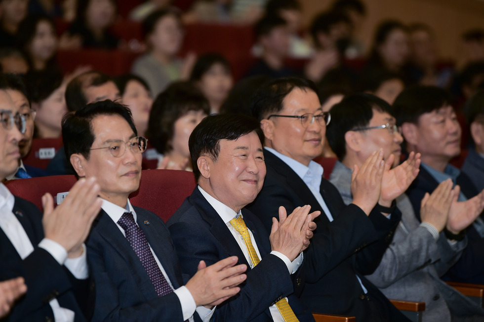 20250507 5월 직원 정례회-4.jpg