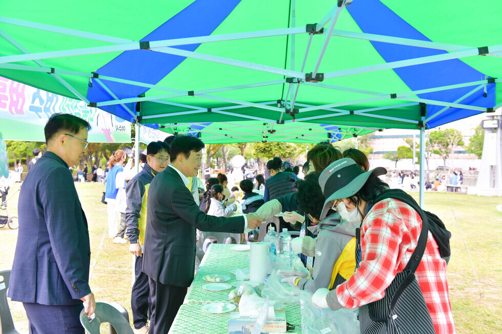 20250510 제2회 여수벼록시장 개장-11.jpg