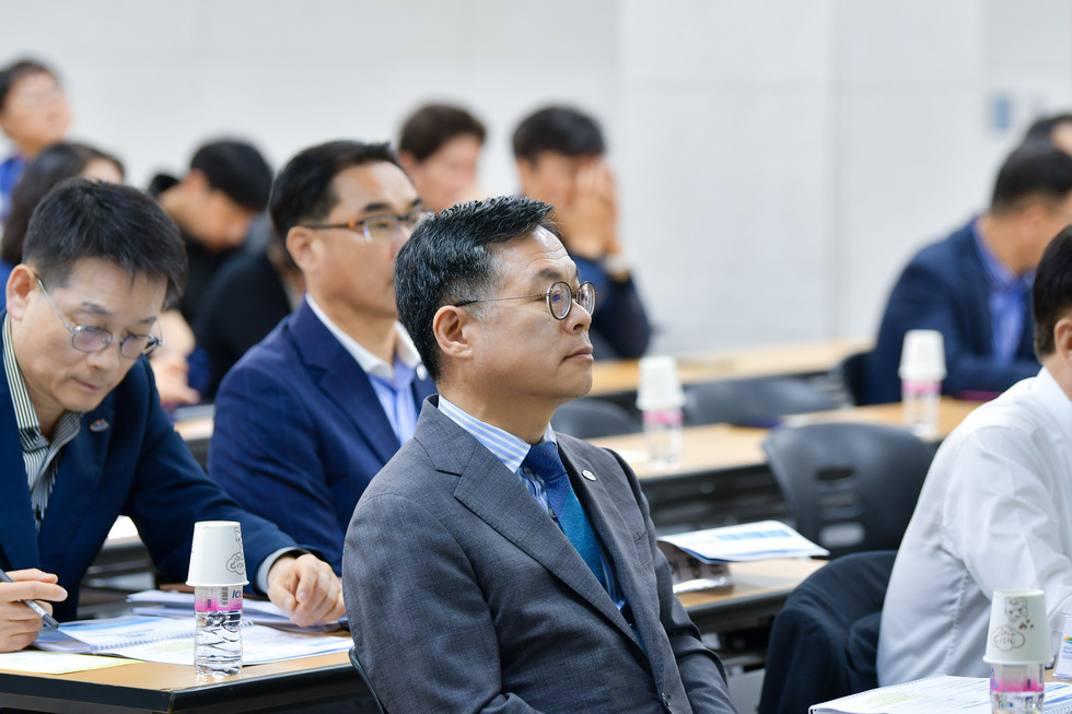 20250514 세계의 섬 한국의 섬 테마존 조성사업 기본계획 수립용역 최종보고회-8.jpg