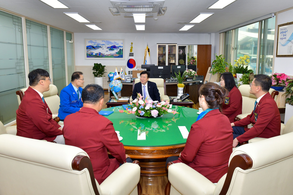 20250530 2026여수세계섬박람회 성공 개최를 위한 여수시-국제로타리3610지구 업무협약식-1.jpg