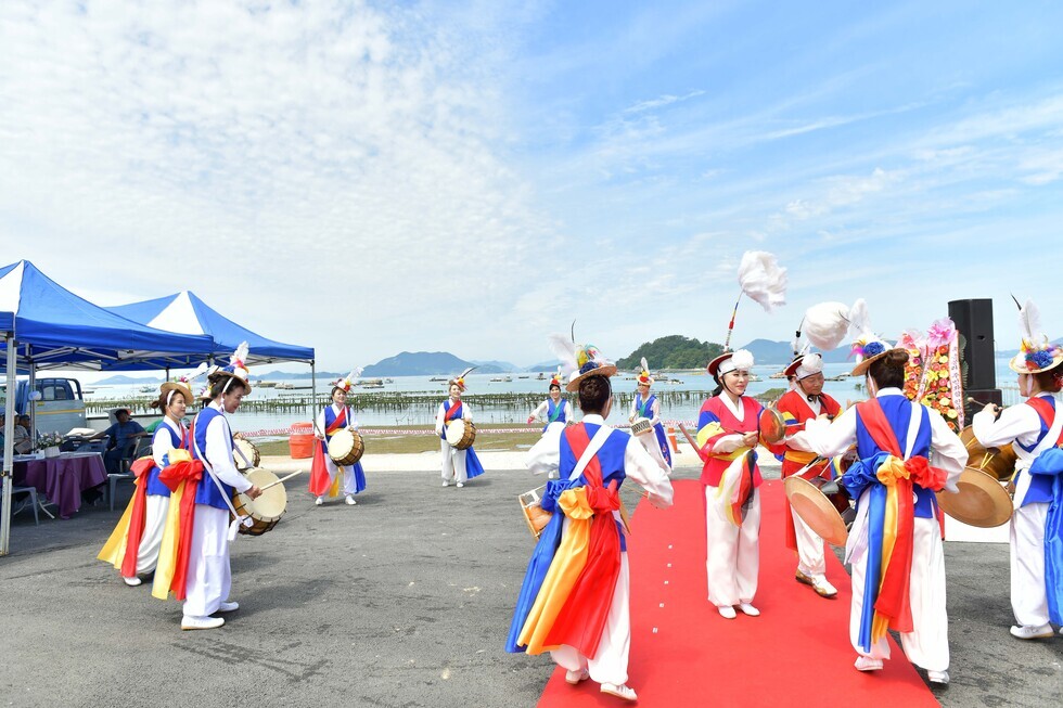 20250607 금천항 어촌뉴딜300사업 금봉리 주민 화합 한마당-3.jpg