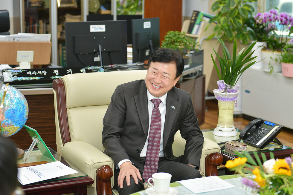 20250702 여수시청 산업보건의 위촉장 수여식-8.jpg