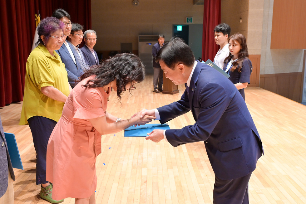 20250701 여수시 주만자치회 위원 위촉식-2.jpg