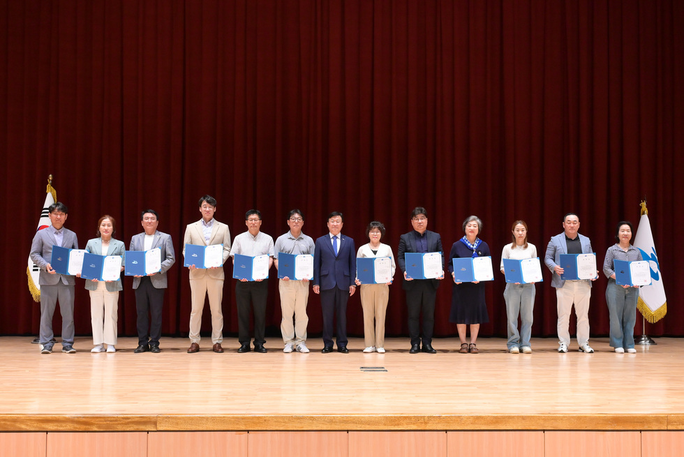 20250701 여수시 주만자치회 위원 위촉식-4.jpg